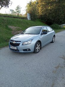 Chevrolet Cruze LS - 3