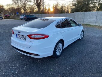 Ford Mondeo hybrid - 3