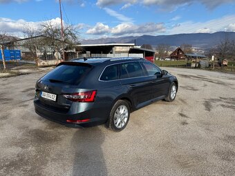 Škoda Superb Combi 2.0 TDI SCR Style 4x4 DSG - 3