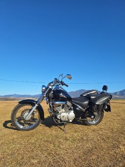 Suzuki Intruder VL125 - 3