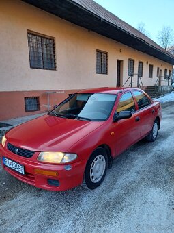 Mazda 323i - 3