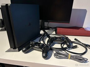 Playstation 4 Slim - 3