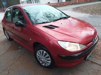 Predám Peugeot 206 1.1 44kw M5 5d Len 76.000 km - 3