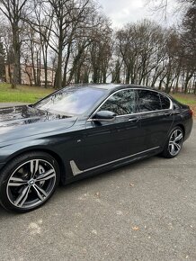 BMW 730d limuzína - 3