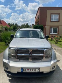 Dodge Nitro SXT - 3