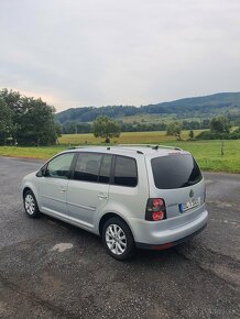 Volkswagen Touran 1.9 TDi 2010 NAVI - 3