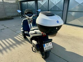 Predám trojkolkou Piaggio mp3 300ie  Stačí vodičák  B - 3