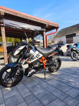 Ktm DUKE 690 R - 3