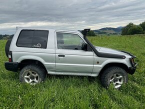 Mitsubishi pajero 2. 2.5 - 3