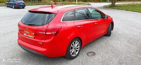 KIA Ceed SW 1.6 benzín 1 Majiteľ NAVIGACIA rok 12/2017 - 3