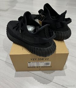 Yeezy Boost 350 V2 - 3