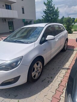 Predam opel astra j 1,7cdti 81kw - 3