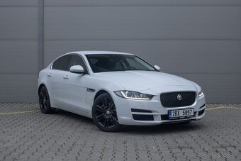 Jaguar XE - 3