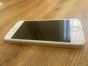 Apple iPhone SE 32GB Silver Trieda A - 3