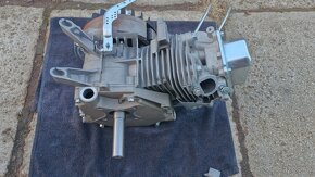 Motor briggs stratton 750 seria - 3