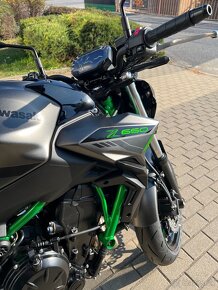 Kawasaki Z650 - 3