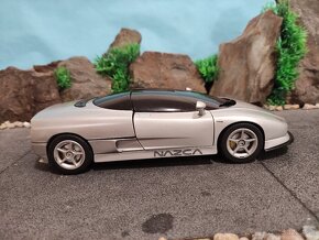 Prodám model 1:18 nazca M12 - 3