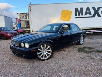 Jaguar XJ 4.2 V8 - 3