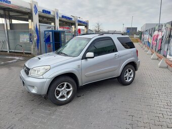 Predam toyota rav4 2.0 d4d 85kw M5 Rok2004 3dv Ťažné - 3