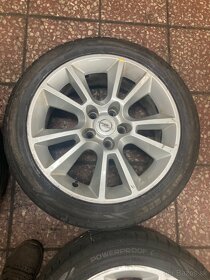 Opel zafira B astra H 225/45r17 - 3