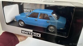 ŠKODA 105L modrá, ŠKODA Favorit Červená 1/24 WHITEBOX - 3