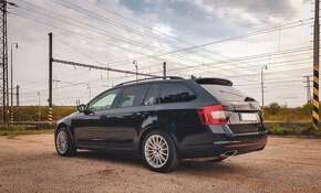 Škoda Octavia 3RS Black edition - 3