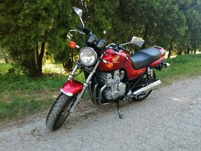 Honda CB 750 Seven Fifty - 3