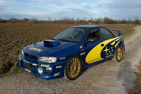 SUBARU IMPREZA GT GC8 - 3