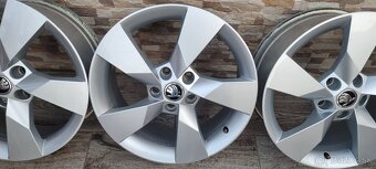 Predám SKODA Trius elektrony 5X112 R17 et49 J7 - 3