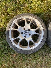 Predám 2ks hliníkových diskov 5x112R17 vhodne na Volkswagen - 3