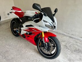 Yamaha R6 - 3