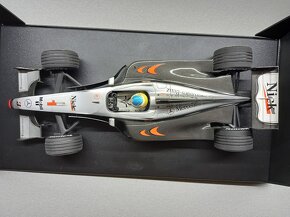 F1 MCLAREN MP4/13 MERCEDES NICK HEIDFELD MINICHAMPS 1:18 - 3