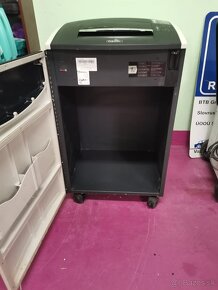 Skartovačka papiera Fellowes C-420Cx - plne funkčná - 3