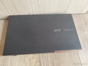 Acer Revo RL100

 - 3