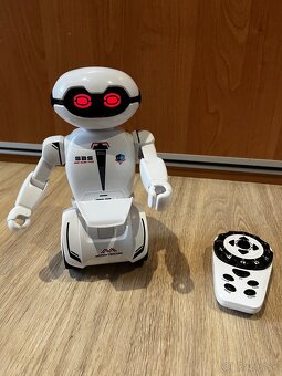 SBS macrobot - robot - 3