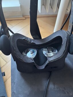 Predám Oculus Rift na PC alebo XBOX + original krabice - 3