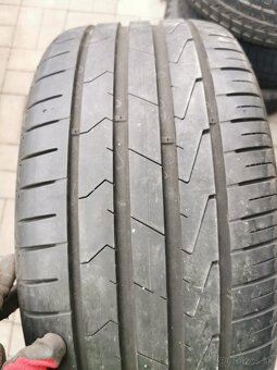 Hankook 245/40r18 - 3