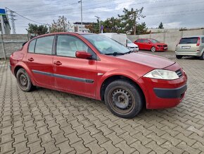 Predám Renault Megane sedan 1.6 benzín r.v.12/2004 - 3