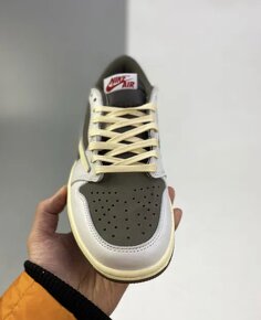 Nike Air Jordan 1 Low OG x Travis Scott “Reverse Mocha” - 3