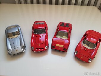 1:24 Bburago 4ks Ferrari modelov - 3