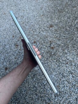 MacBook Pro 13” A1708 baterie 69 Cyklů - 3