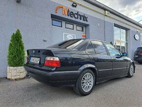 BMW E36 sedan - 3