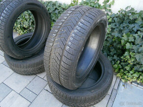 Predám 4x zimné pneu Pirelli 2x 235/55 R19  a 2x  255/50 R19 - 3