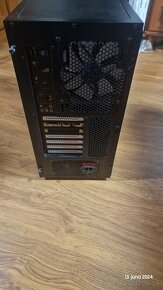 i7 9700F / WIN11 PRO / 32GB RAM / Radeon RX560 4GB - 3