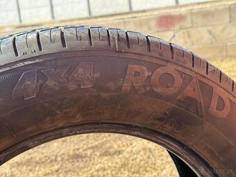 235/65 r17 gumy - 3