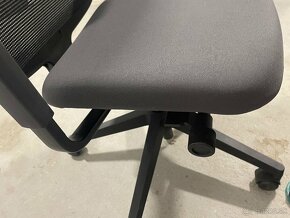 Ergonomická kancelárska stolička - 3