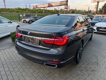 BMW Rad 7 750i xDrive A/T - 3