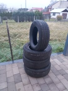 Predám zimné pneumatiky Continental 215/65  R16 - 3