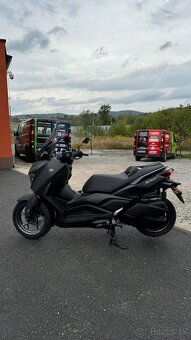 Yamaha XMAX 300 - 3