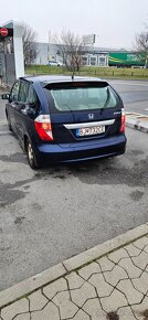 Predám Honda FR-V 2.0 Benzin 110KW 6 Miestné - 3